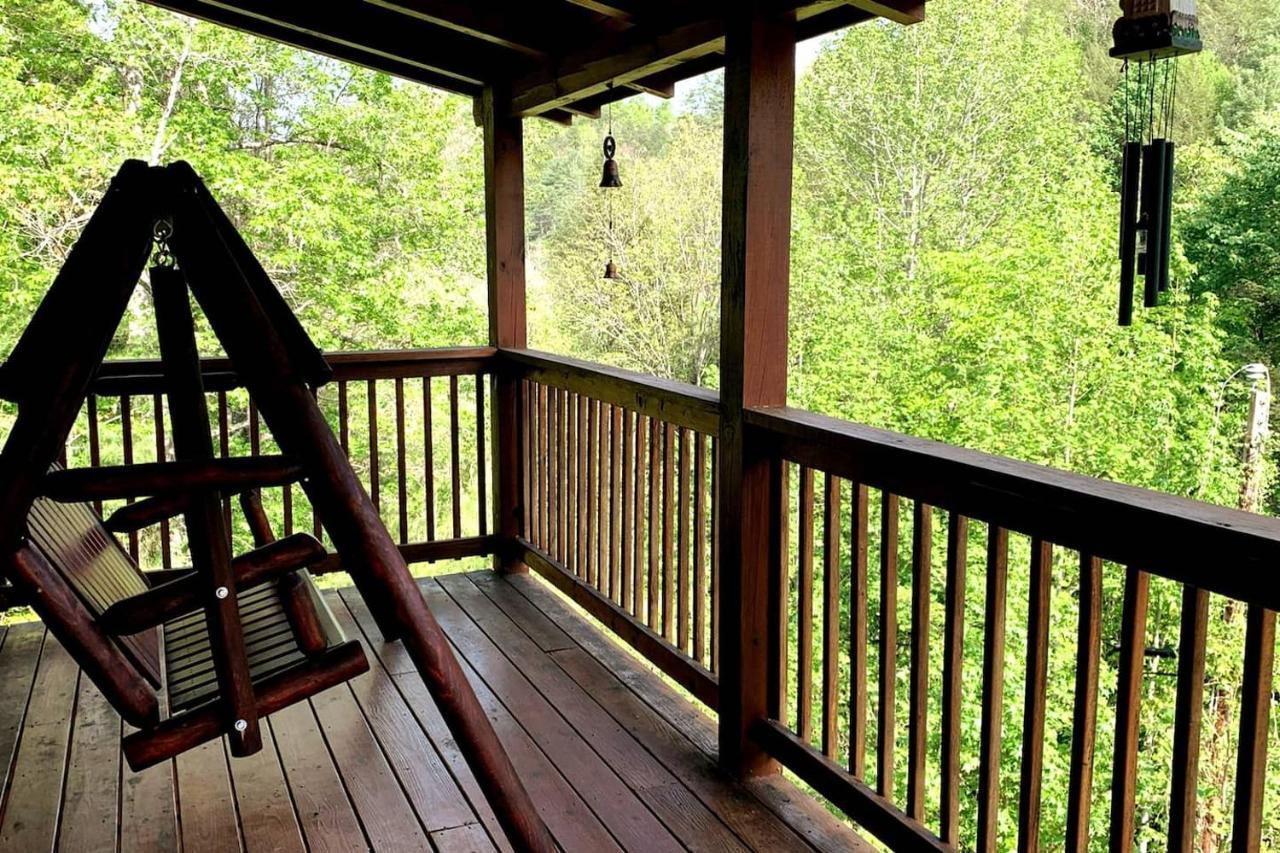 Smoky Mtn Hideaway - Cabin W/ Hot Tub & Pool Table Villa Sevierville Exterior photo